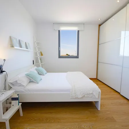 Modern Near Platjas De Muro